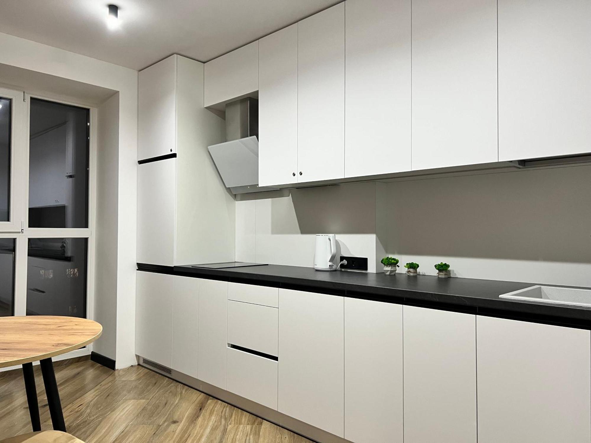 Люкс Апартаменти Район Автовокзалу В Жкарена Та Жк Great House Поблизу Обласноі Лікарні Rivne Dış mekan fotoğraf