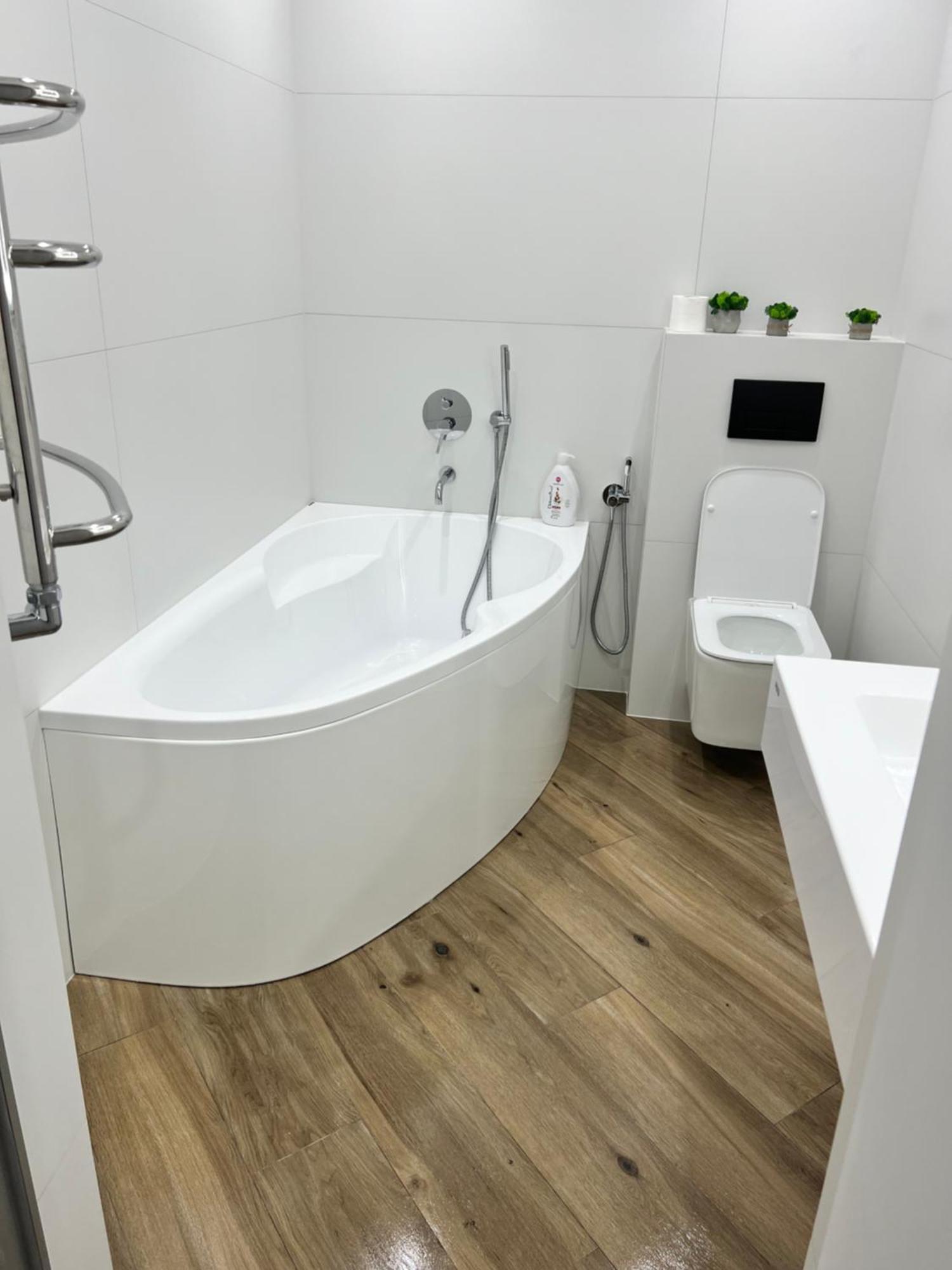 Люкс Апартаменти Район Автовокзалу В Жкарена Та Жк Great House Поблизу Обласноі Лікарні Rivne Dış mekan fotoğraf