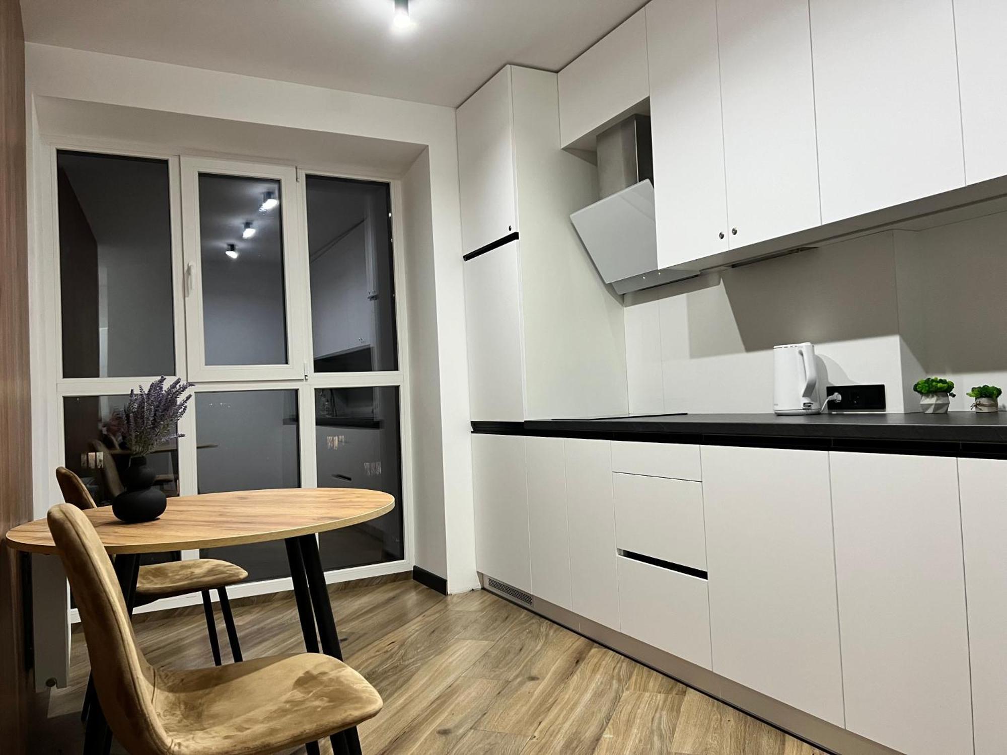 Люкс Апартаменти Район Автовокзалу В Жкарена Та Жк Great House Поблизу Обласноі Лікарні Rivne Dış mekan fotoğraf