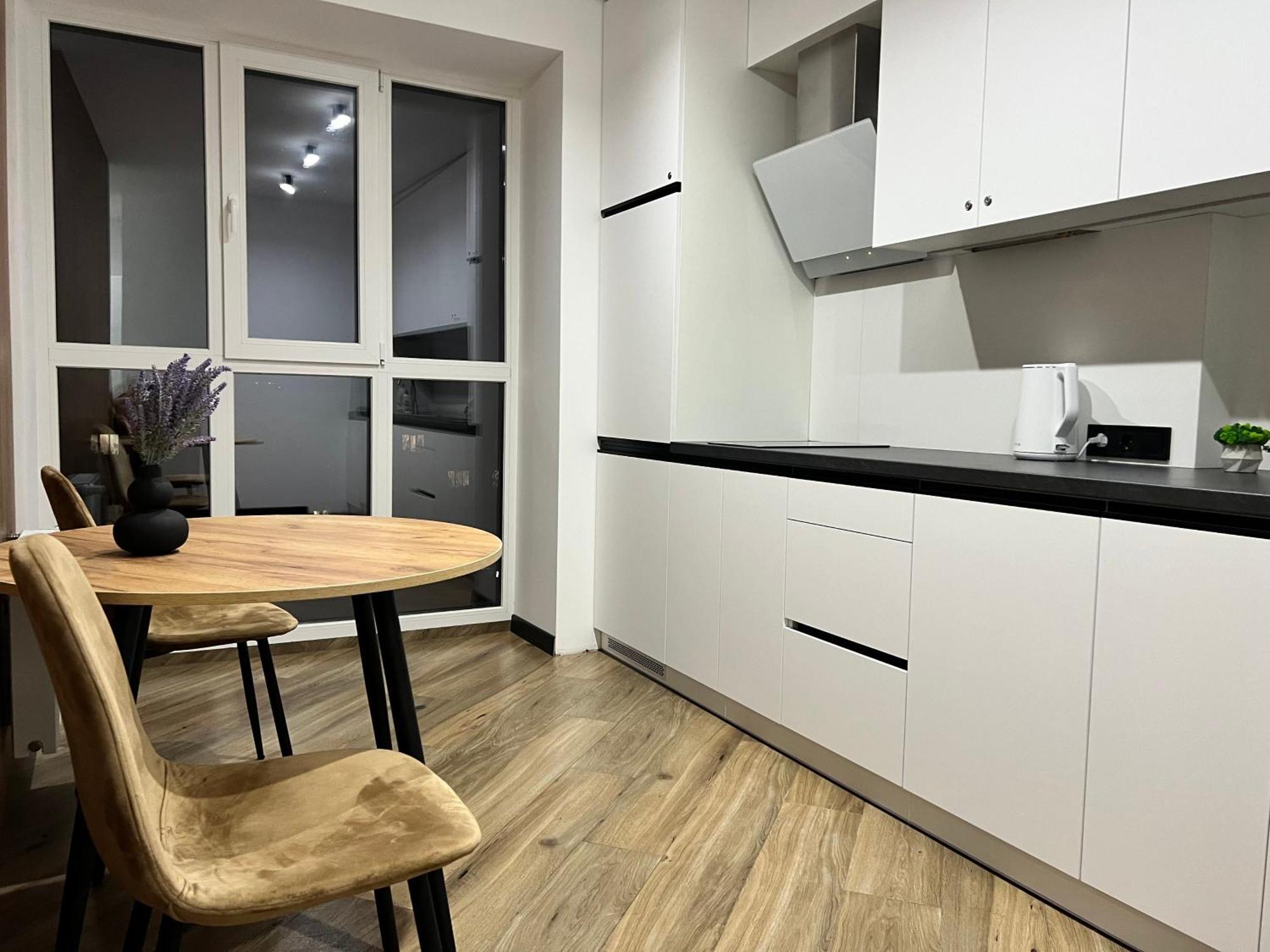 Люкс Апартаменти Район Автовокзалу В Жкарена Та Жк Great House Поблизу Обласноі Лікарні Rivne Dış mekan fotoğraf